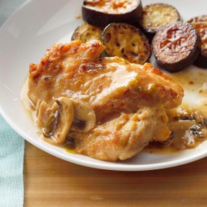 Pressure-Cooker Chicken Thighs in Wine Sauce Recipe: How to Make It