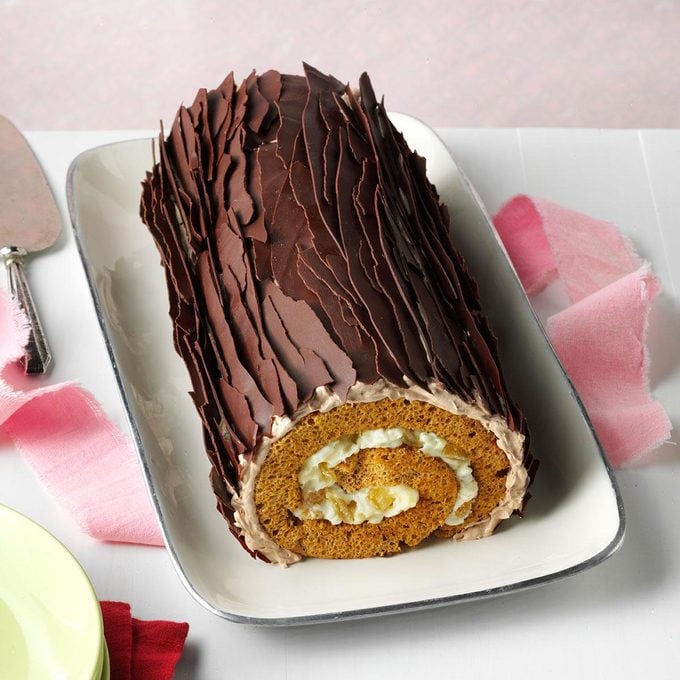 Yule log cake with chocolate exterior
