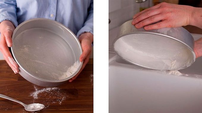 flouring a cake pan