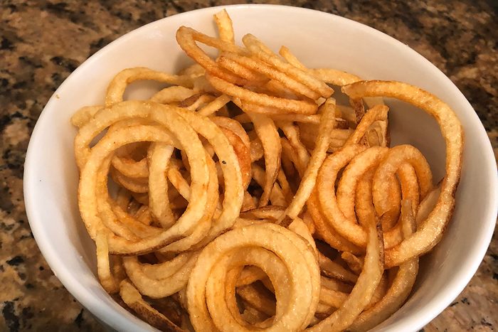 How to Make Curly Fries Using a Spiralizer