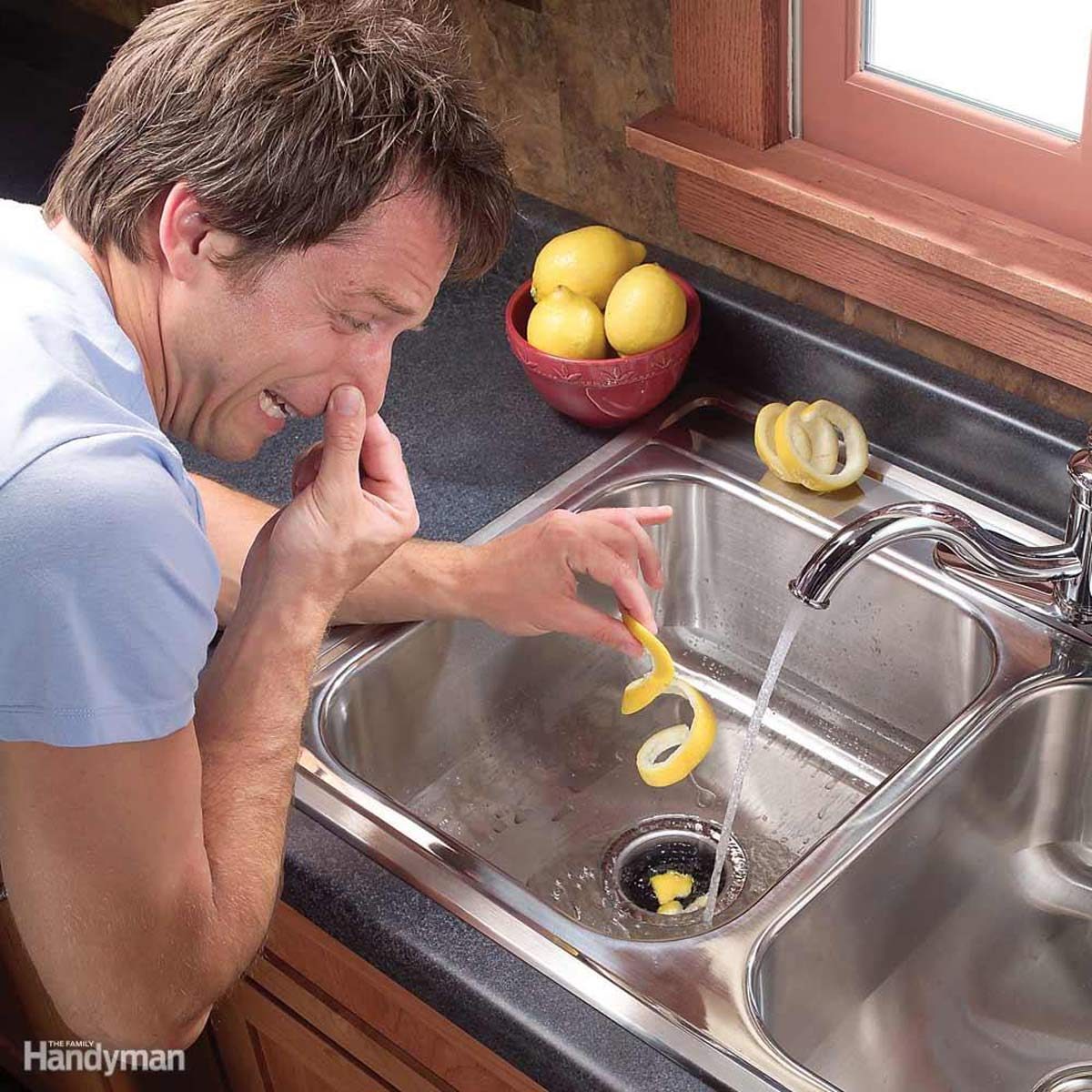 cleaning smelling sink