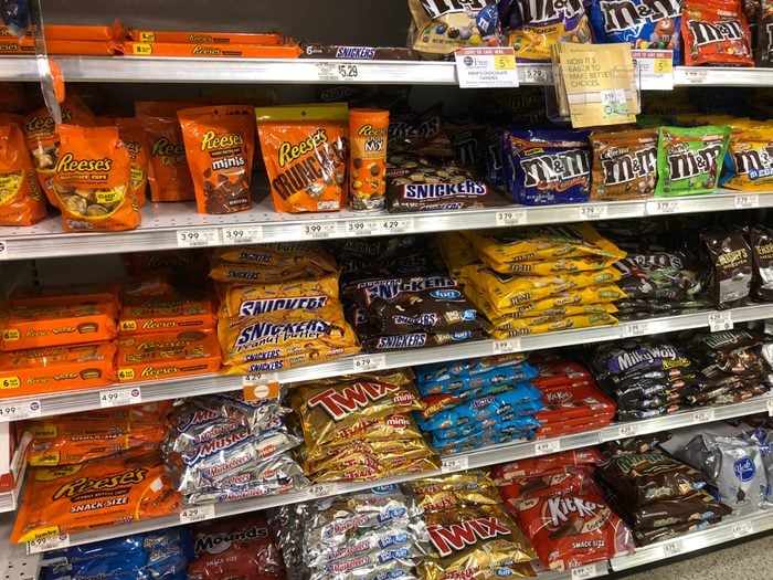 Candy aisle at local supermarket Saint Augustine, Florida USA. February 21, 2018; Shutterstock ID 1034449345; Job (TFH, TOH, RD, BNB, CWM, CM): TOH Dollar Store buys