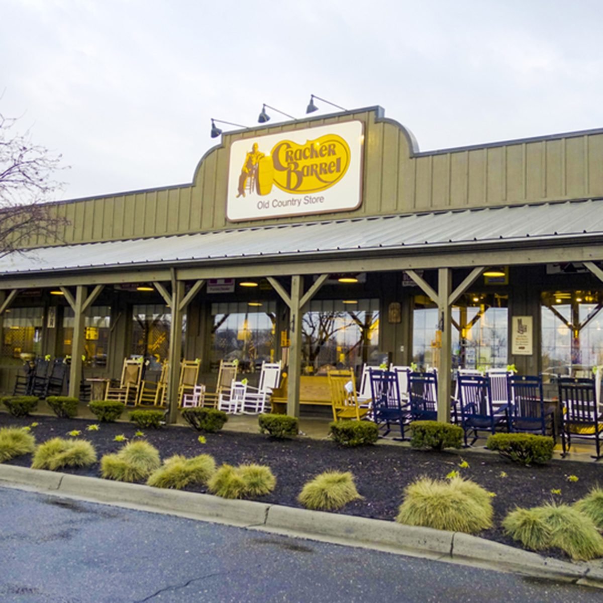 Cracker Barrel Nutrition Facts: What to Order & Avoid