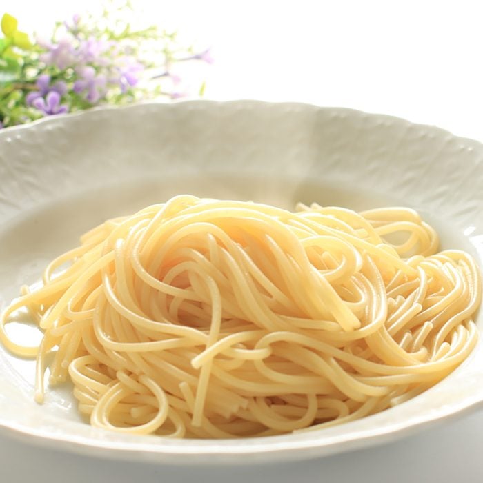 plain spaghett on dish