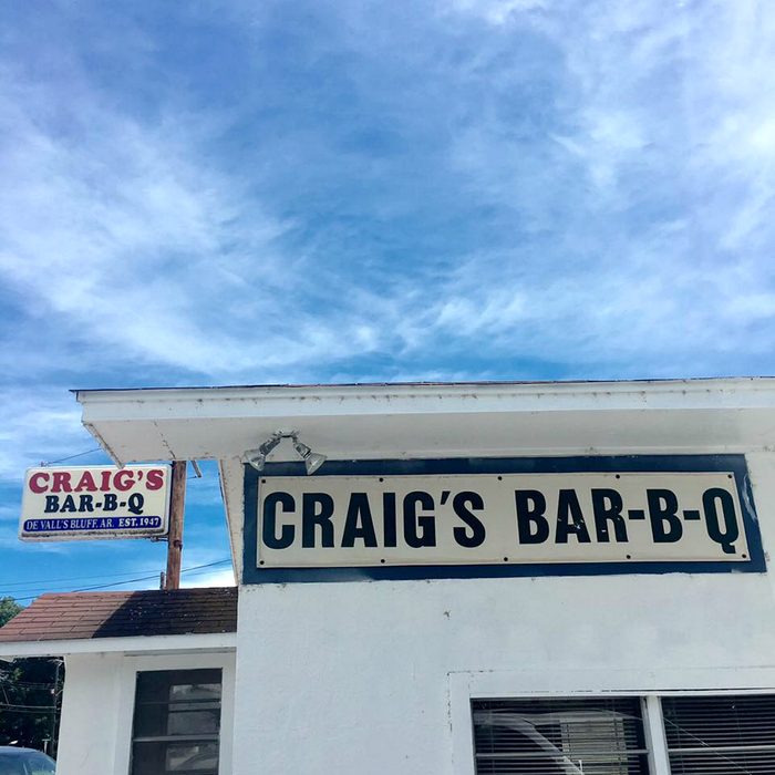 Craigs BarBQ outside