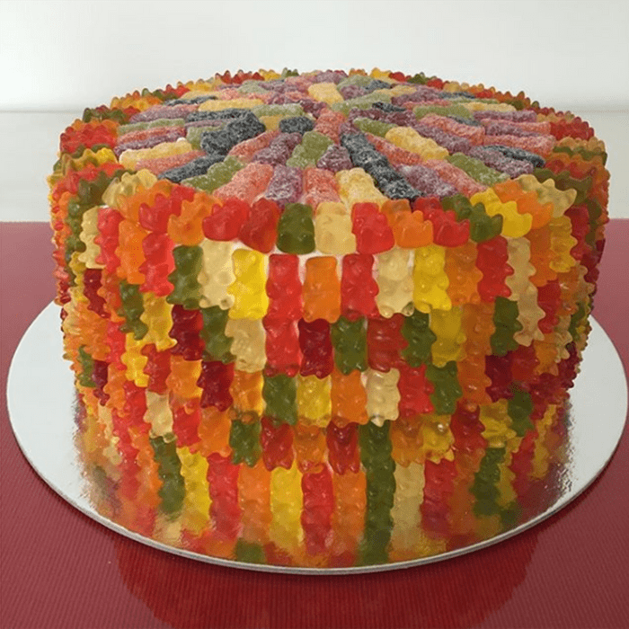 Gummy bear cake