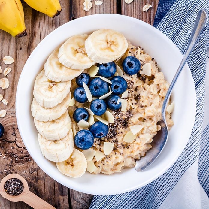 Breakfast: oatmeal with bananas, blueberries, chia seeds and almonds.