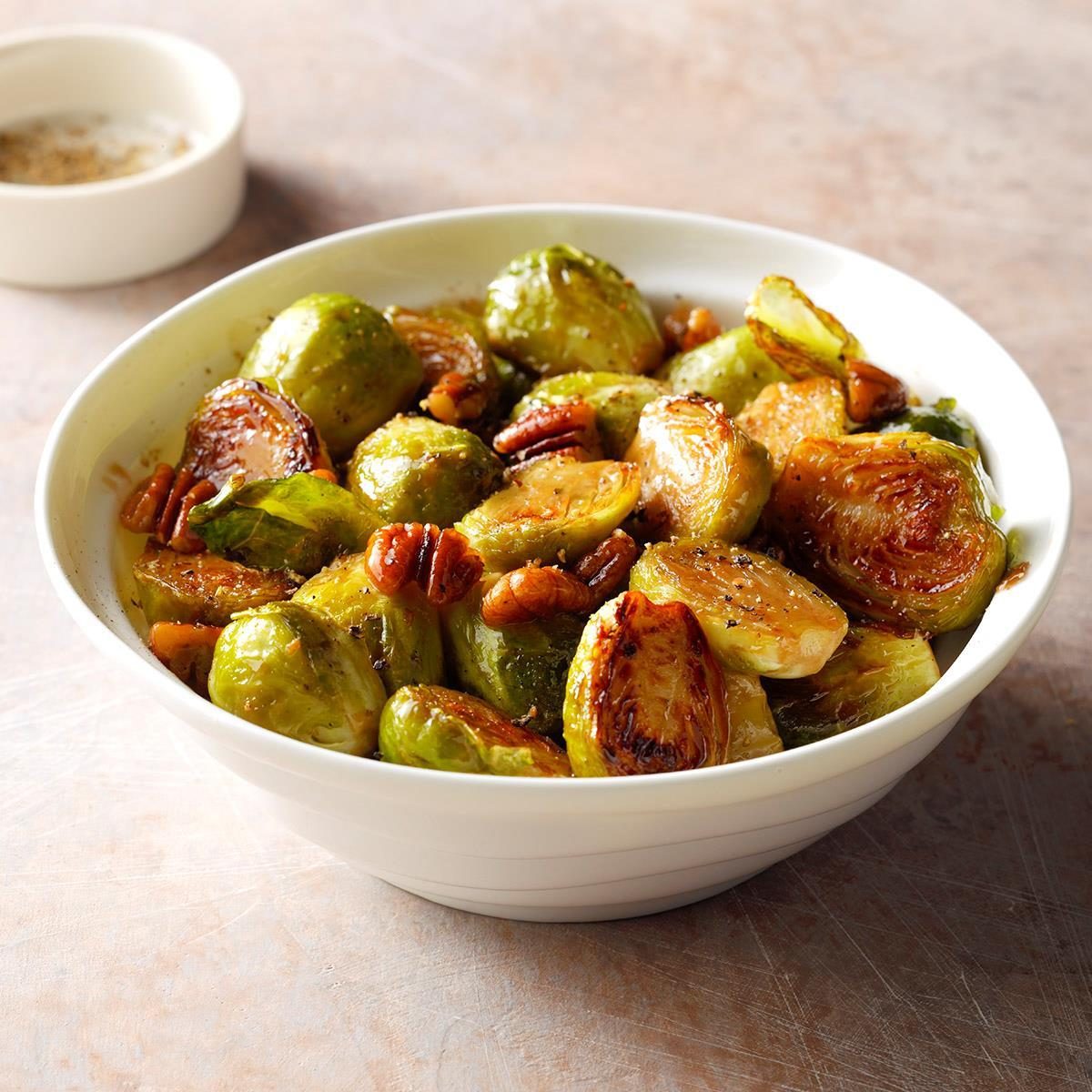 Brussel Sprouts With Pecans And Honey Exps Thn18 222091 B06 05 1b 1