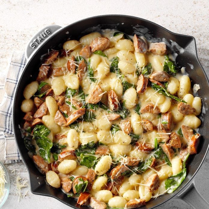 Gnocchi With Spinach And Chicken Sausage Exps Sdon18 126406 B06 15 7b 21