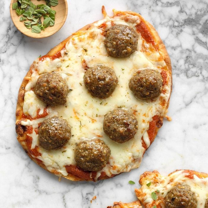 Meatball Flatbread Exps Sdon18 218630 C06 15 10b 13