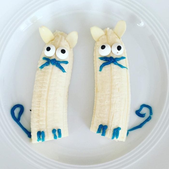 cat shaped bananas