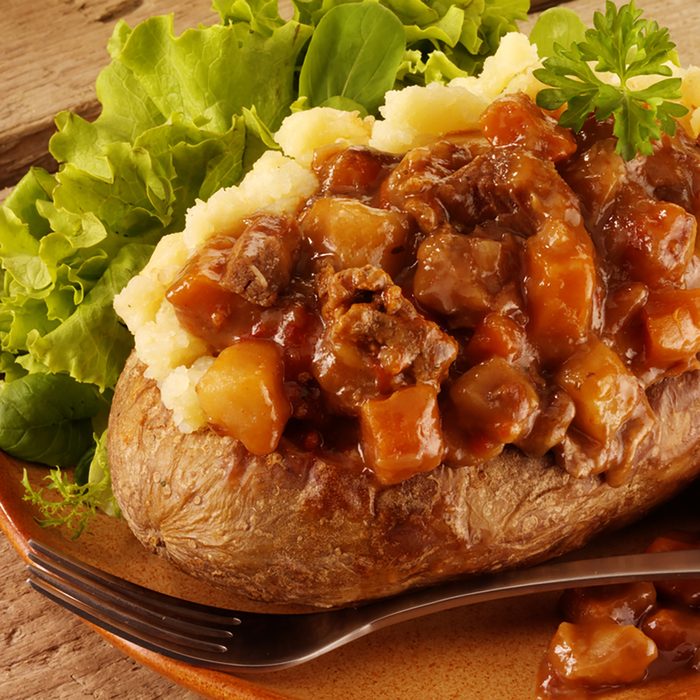 BAKED POTATO WITH BEEF STEW