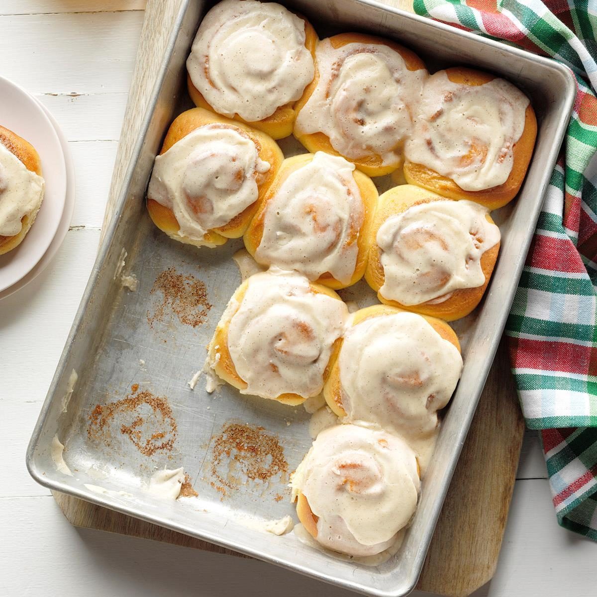 Christmas Morning Sweet Rolls Exps Thd18 127624 B07 31 8b 12