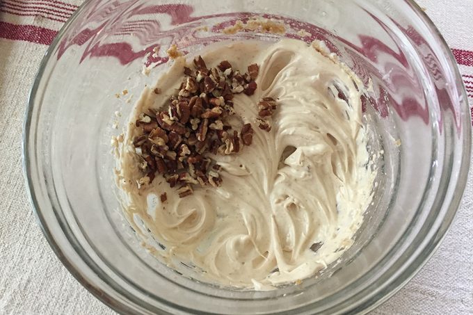 meringue topping with pecans