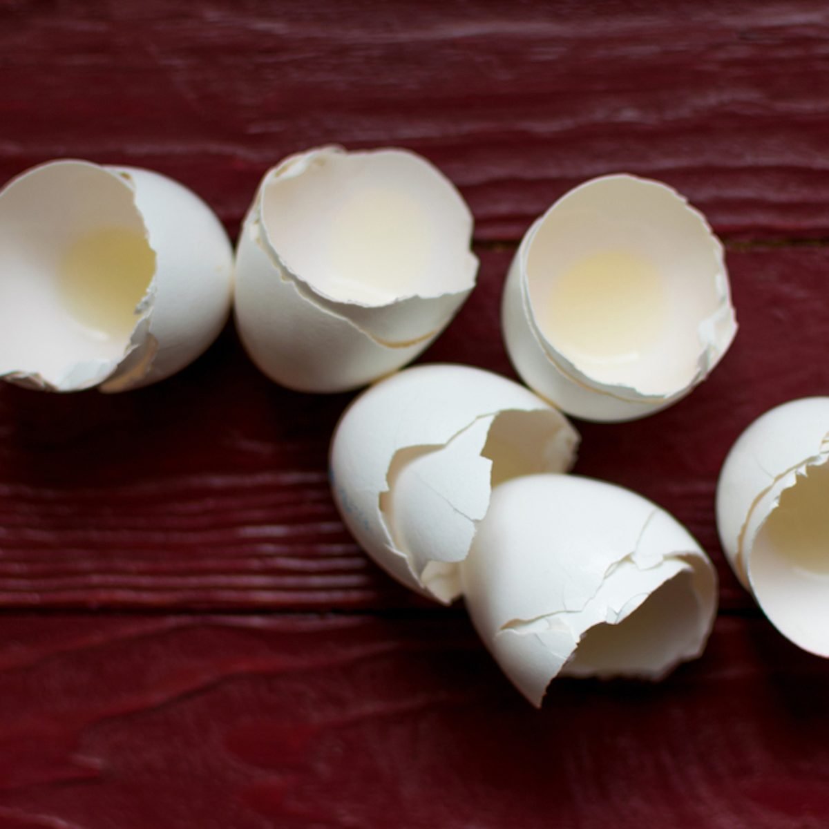 15 Reasons Why You Need To Stop Throwing Away Your Eggshells