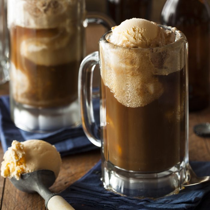 Refreshing Root Beer Float with Vanilla Ice Cream