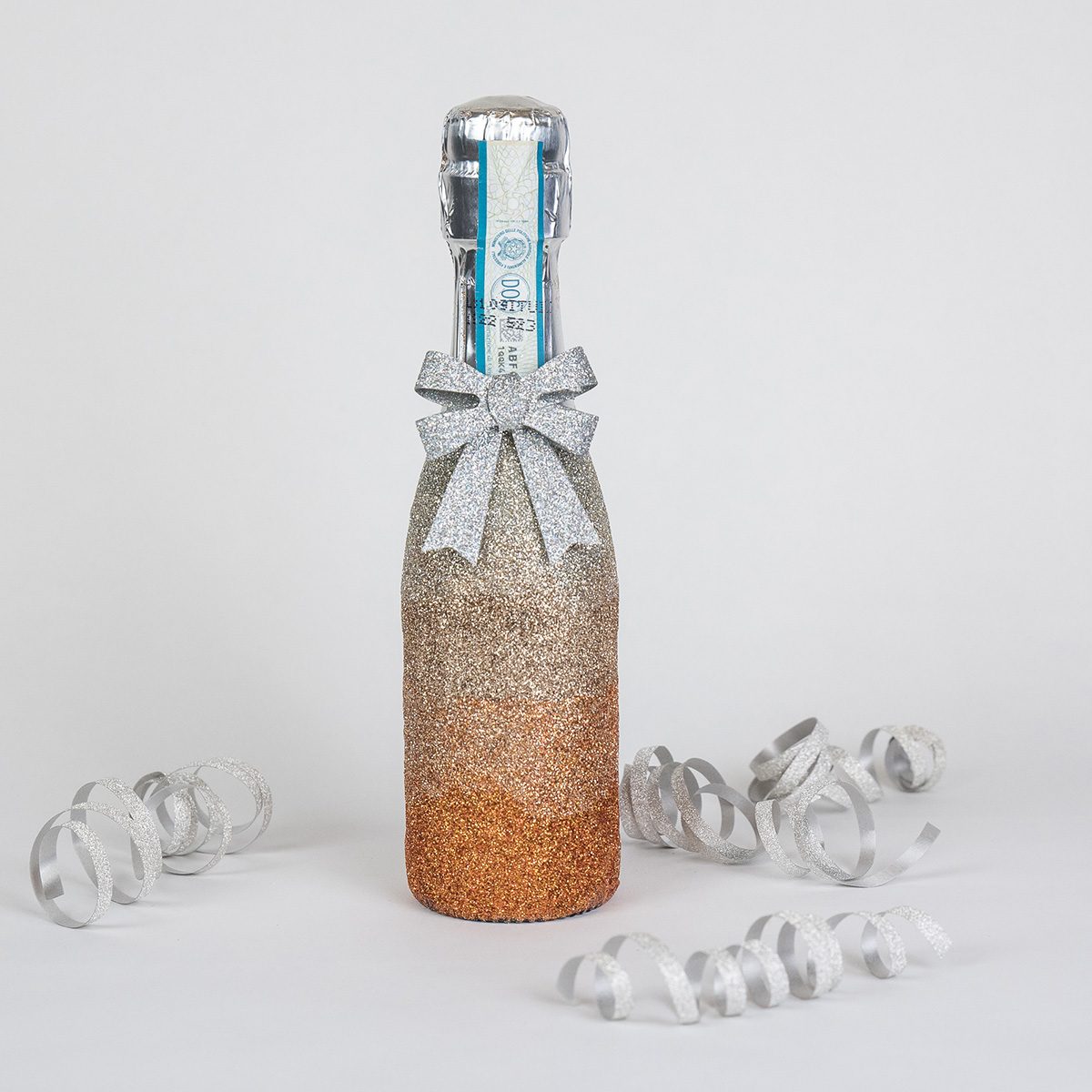 Learn How To Glitter Champagne Bottles - the right way!