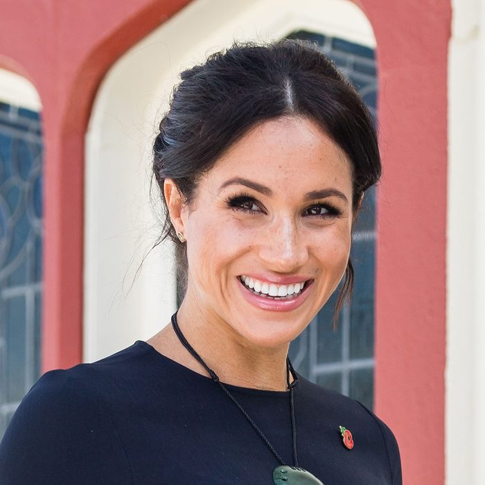 Mandatory Credit: Photo by REX/Shutterstock (9953954z) Meghan Duchess of Sussex attends a powhiri and luncheon in their Highnesses' honour at the Te Papaiouru Marae in Rotorua. Prince Harry and Meghan Duchess of Sussex tour of New Zealand - 31 Oct 2018 Earrings By Boh Runga Pounamu Necklace By Kiri Nathan