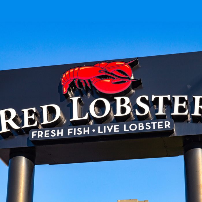 Exterior sign and logo of the Red Lobster Seafood Restaurant