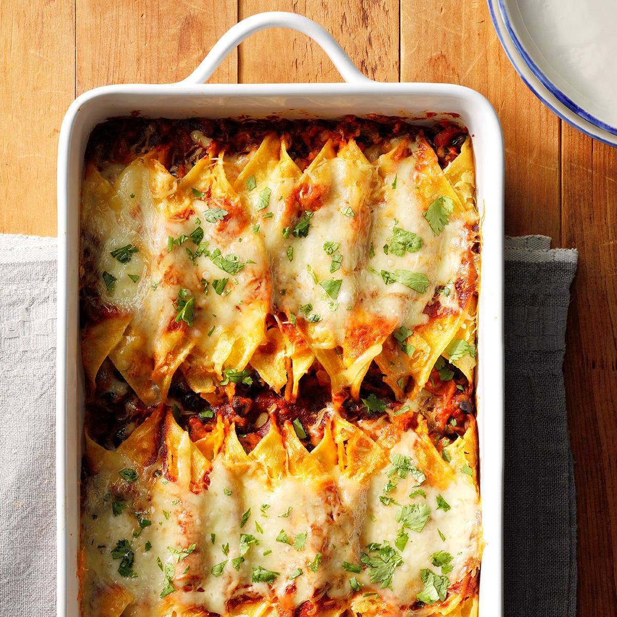 Rökig sötpotatis och svarta bönor Enchiladas