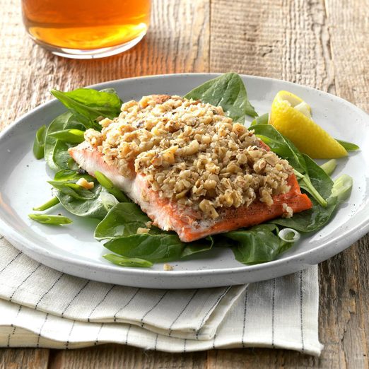Walnut And Oat Crusted Salmon Exps Thfm19 100797 C09 28 2b 3