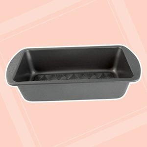 Taste of Home 9 x 5 inch Non-Stick Metal Loaf Pan