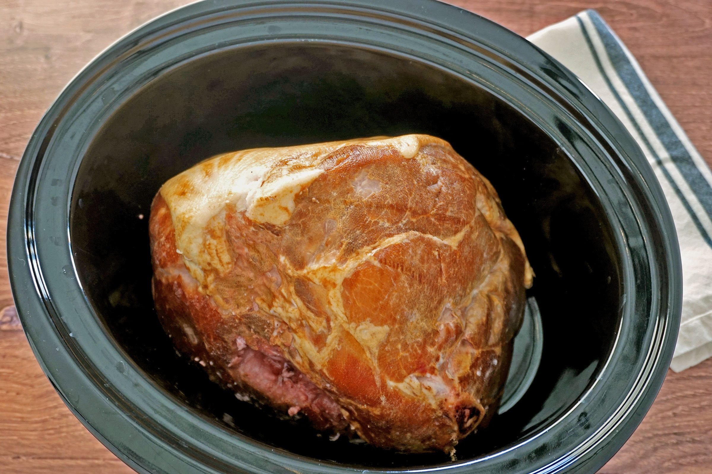 How Cook a Ham in Slow Cooker [Recipe + Tips]