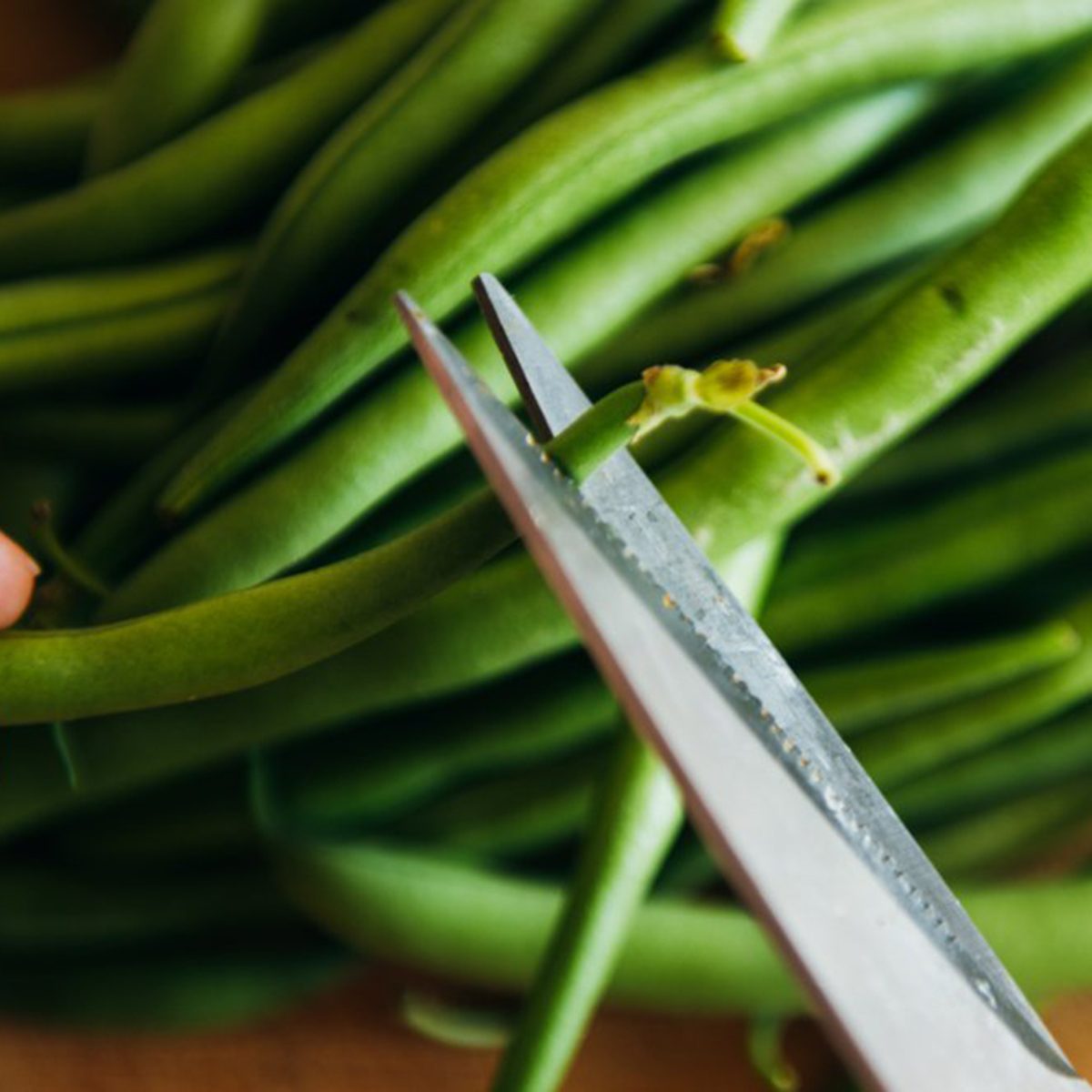 Snipping green beans