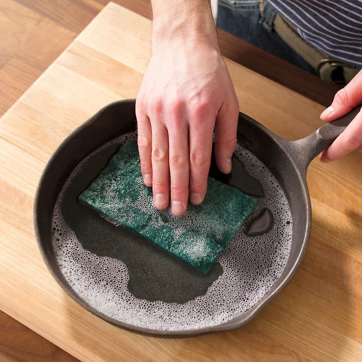 Best Cast Iron Skillet Cleaning Tools (2023)