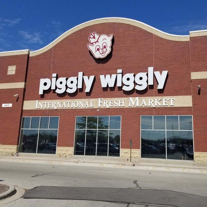 piggly wiggly grocery store exterior
