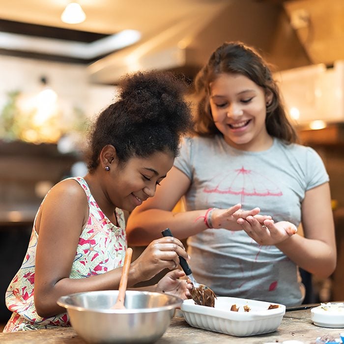 https://www.tasteofhome.com/wp-content/uploads/2019/04/children-cooking-1200x1200-GettyImages-1093775830.jpg?fit=700%2C700