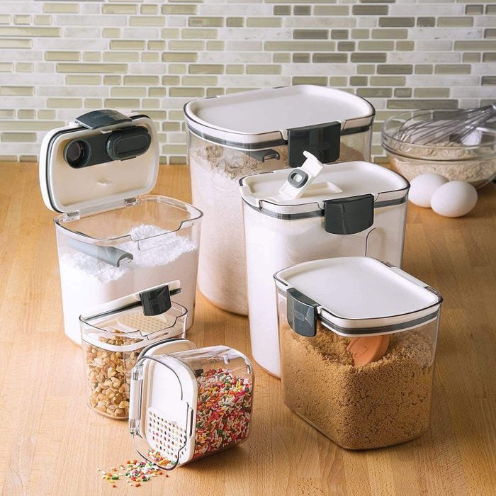 11 Ideas for Organizing Baking Supplies