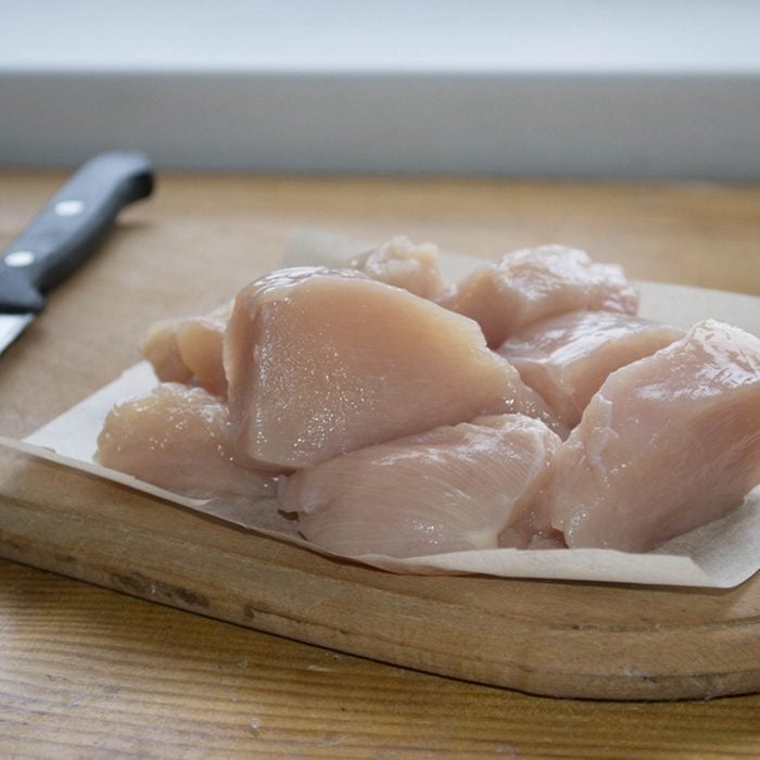 raw chicken on the tray
