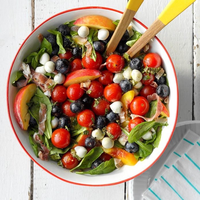 Red White And Blue Summer Salad  Exps Sdjj19 233539 B02 05 3b 2