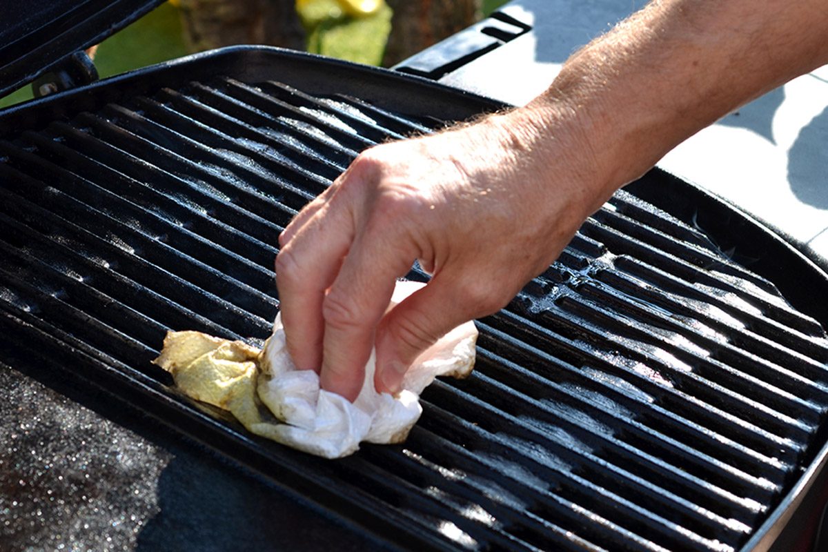 How To Clean A Grill For The Best Barbecue Season Ever,How To Clean Hats With Sweat Stains