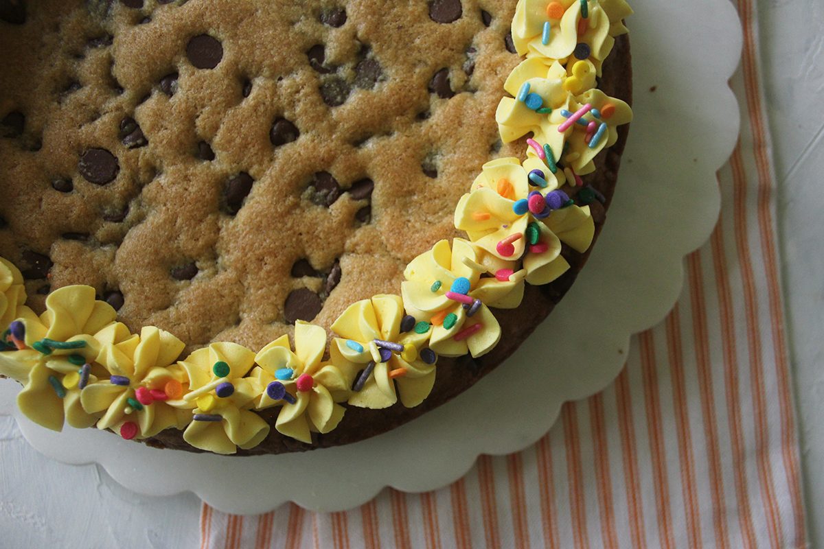 Delicious Cookie Cake Recipe Ideas to Satisfy Your Sweet Tooth