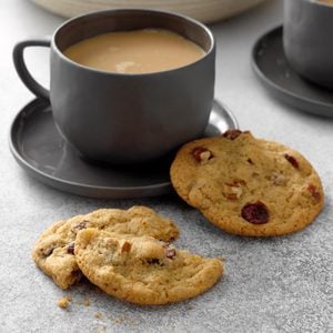 Crackled Cranberry Pecan Cookies