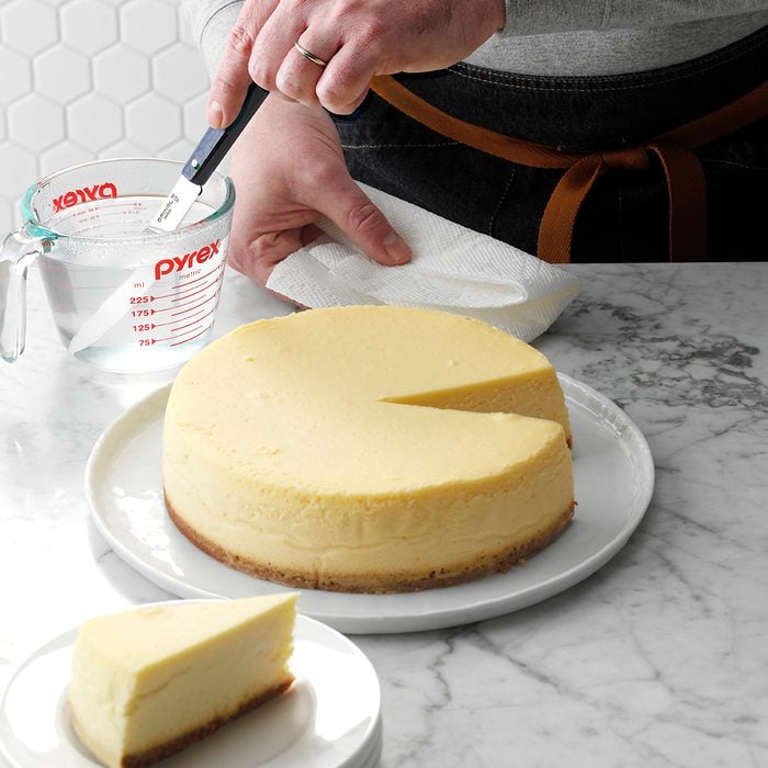 THGKH19, Hot knife to cut cheesecake