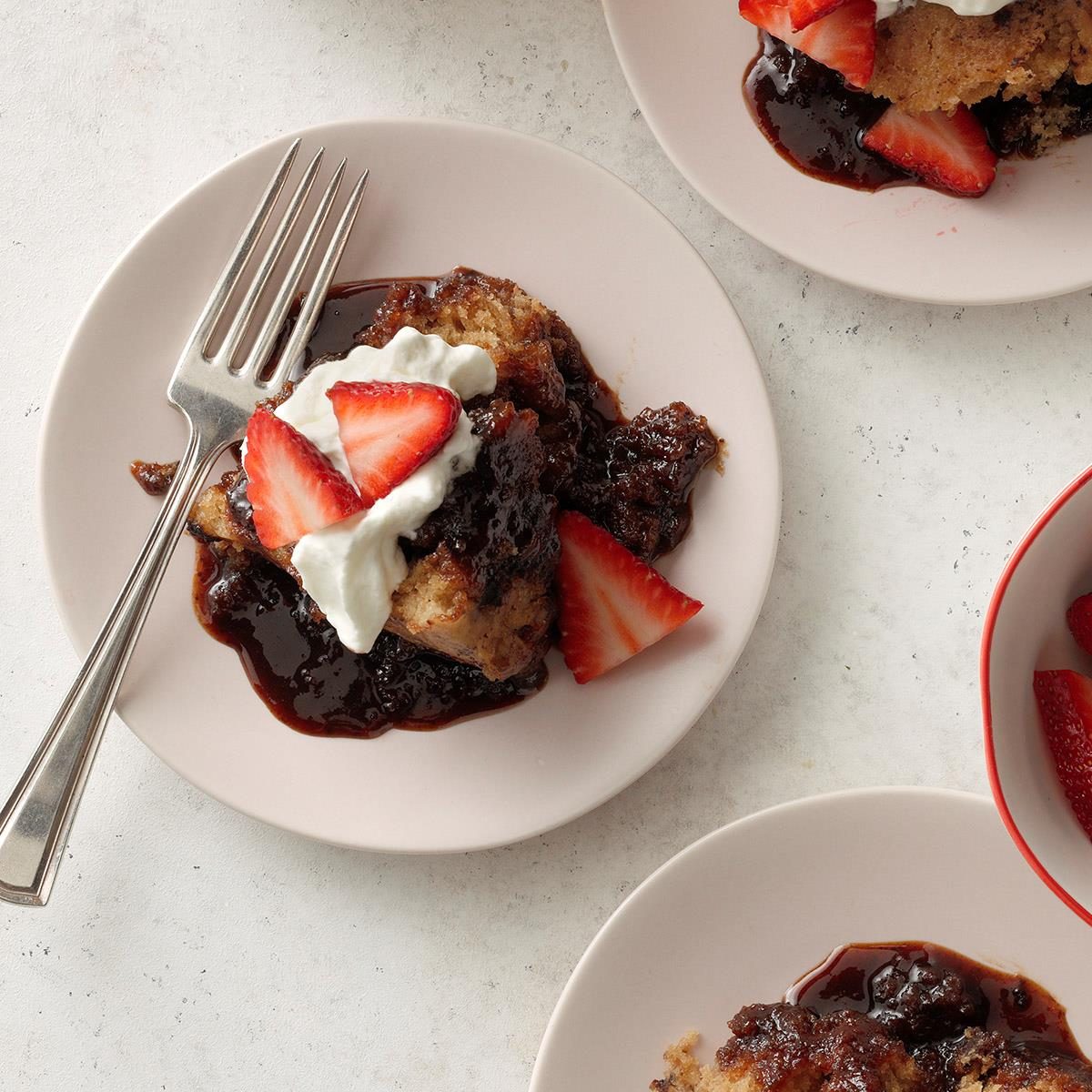 Slow-Cooker Strawberry Soda Cake