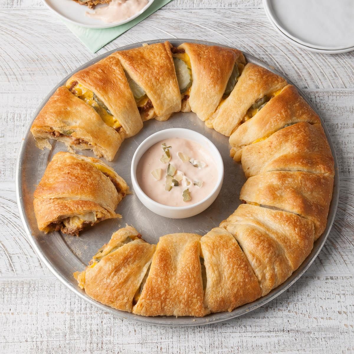 Crescent Roll Wreath | Cranberry, Brie, and Crispy Prosciutto