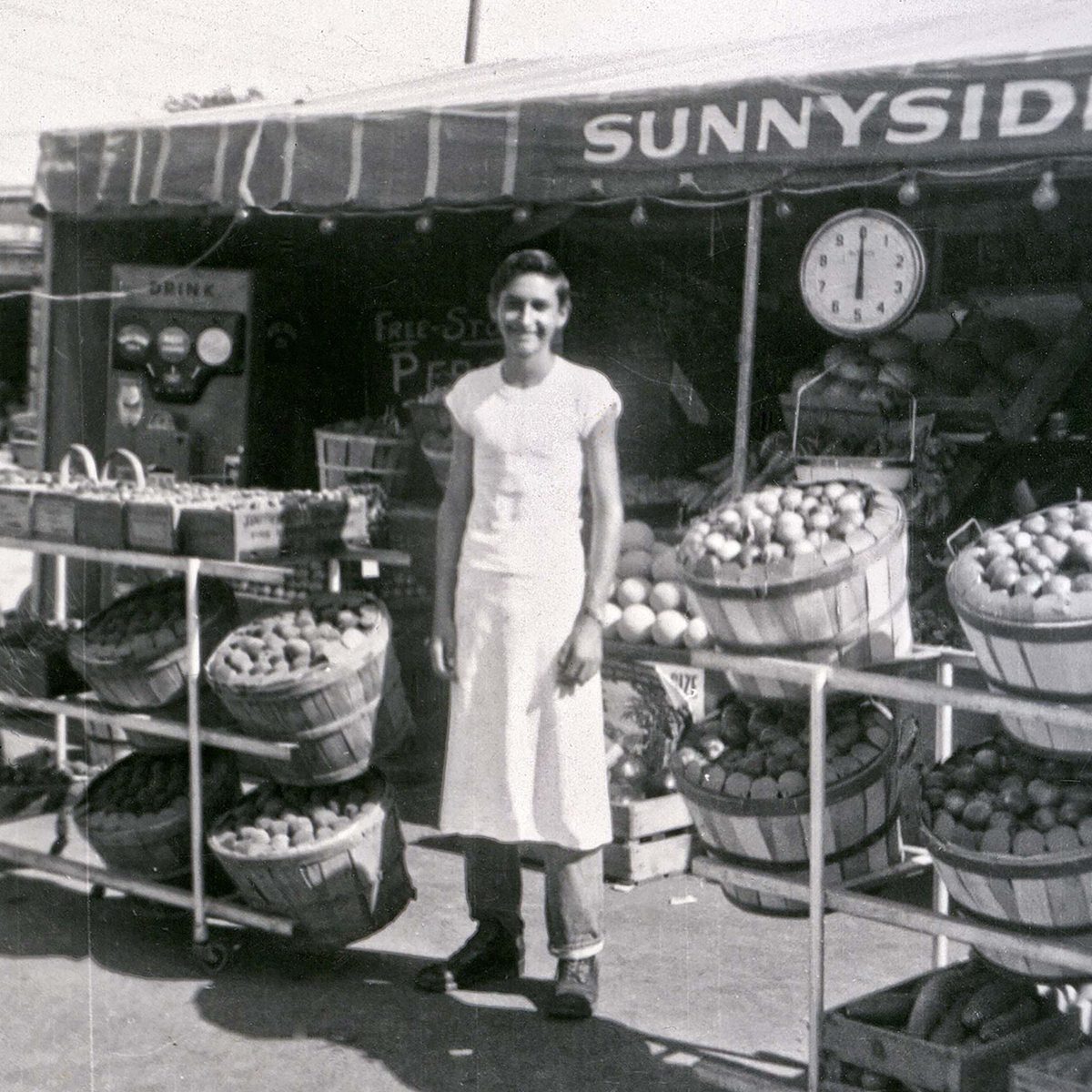 This Is What Food Shopping Has Looked Like Over the Past 100 Years | Taste of Home