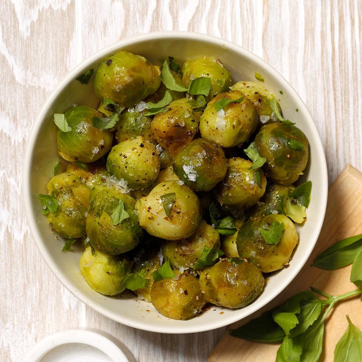 Balsamic Sea Salt Brussels Sprouts Exps Tohon19 241492 B06 11 4b 2