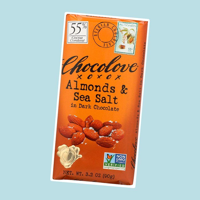 Chocolove, Almonds and Sea Salt in Dark Chocolate, 3.2 oz