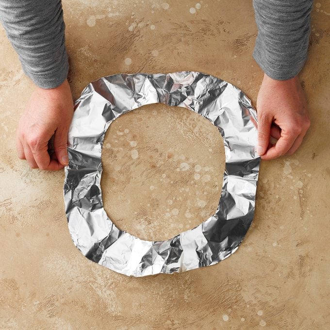 Foil-Covered Crust Trick; How To