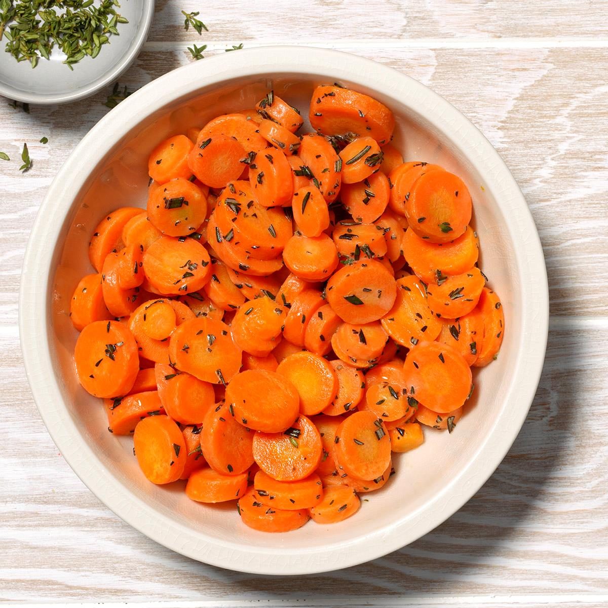 Rosemary And Thyme Carrots Exps Tohon19 241488 B06 11 10b 2