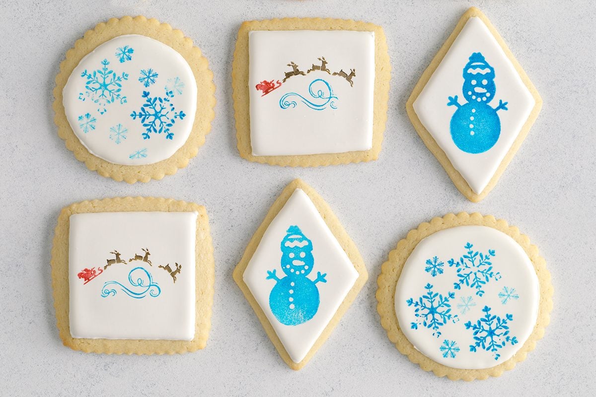 How to Frost Cookies like a Pro using Canned Frosting