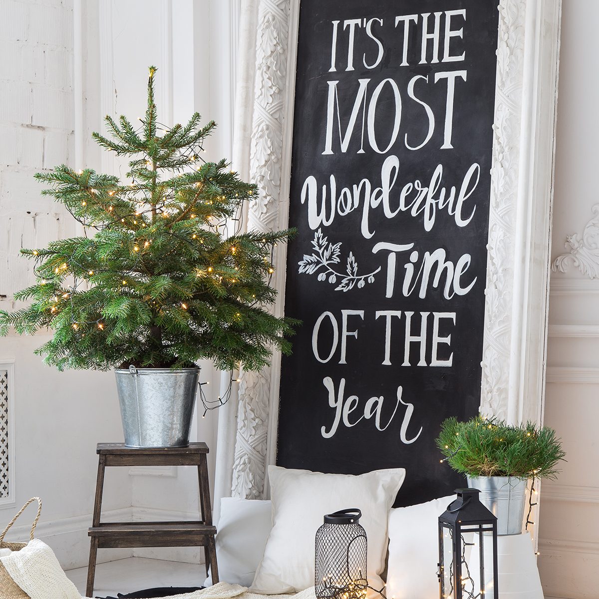 https://www.tasteofhome.com/wp-content/uploads/2019/09/How-to-Decorate-for-Christmas_shutterstock_767641441.jpg?fit=700%2C700