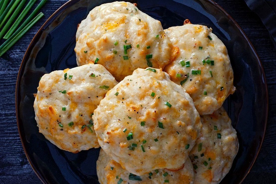 Easy Cheddar Bay Biscuits (Red Lobster Copycat) - House of Nash Eats