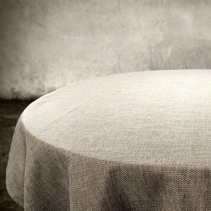 shutterstock_292360067 table cloth