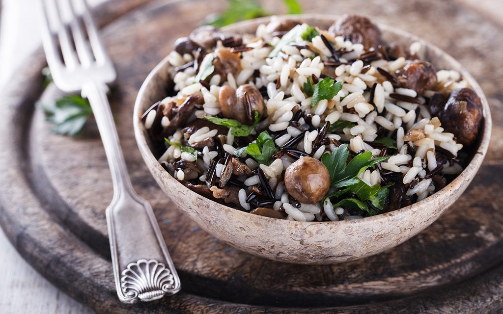 Salad of white and wild rice with mushrooms and herbs.
